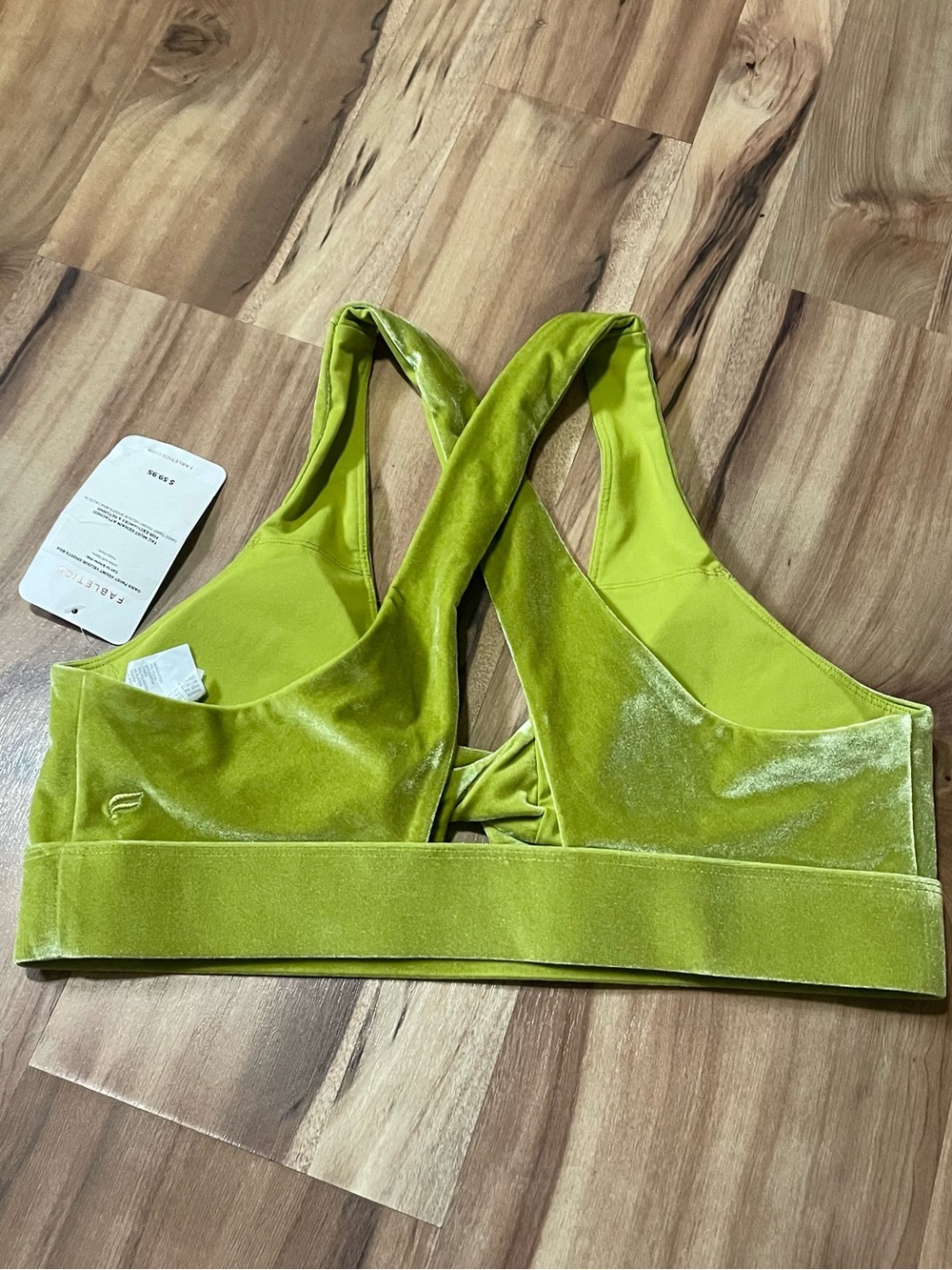 NWT Fabletics Oasis Crushed Velour Twist Sports Bra Chartreuse Green Size XL - Picture 2 of 7